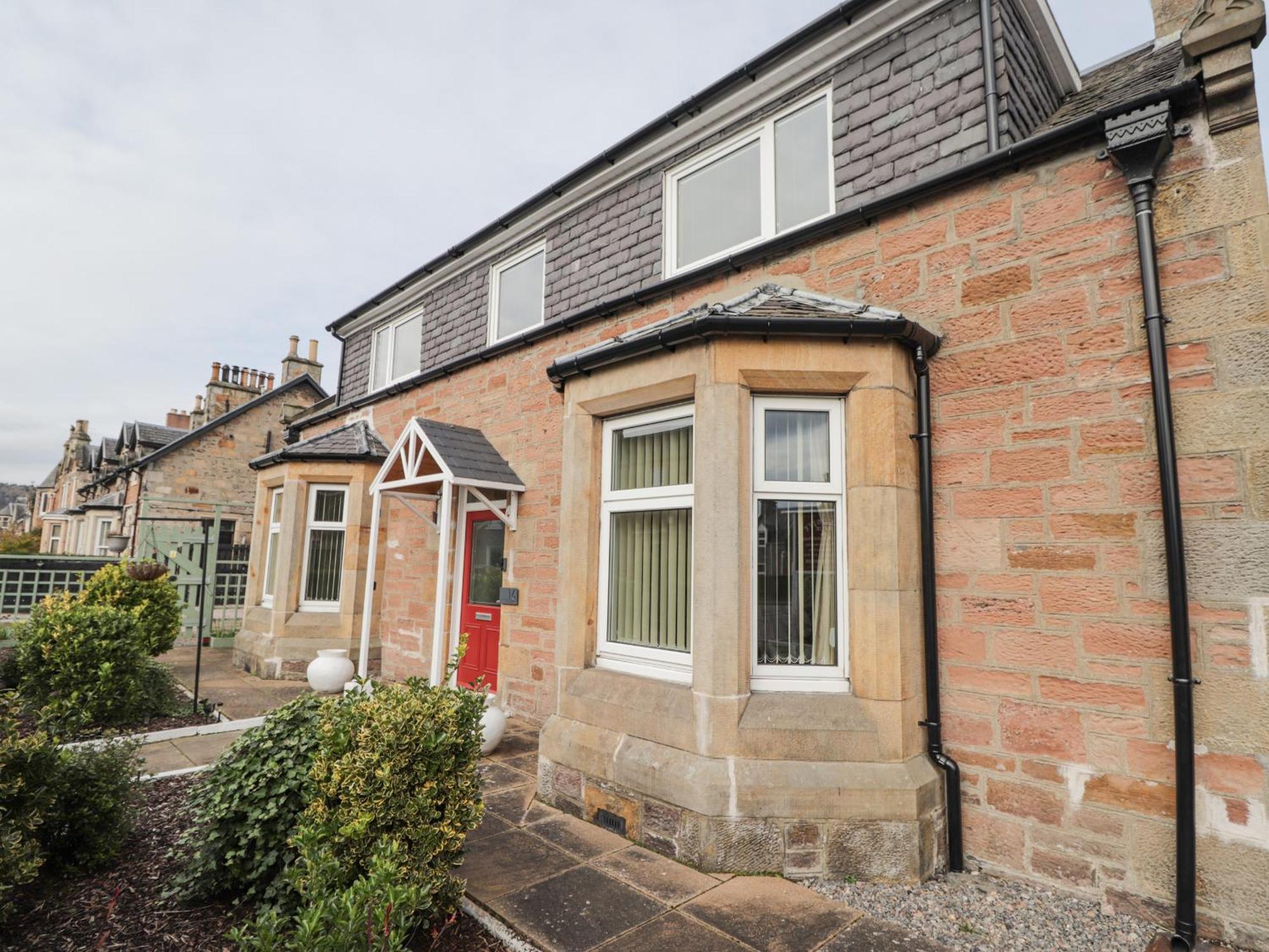 Вилла 16 Fairfield Road Инвернесс Экстерьер фото