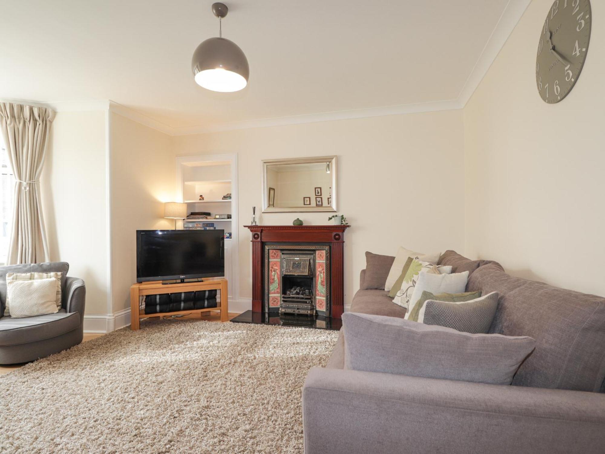 Вилла 16 Fairfield Road Инвернесс Экстерьер фото