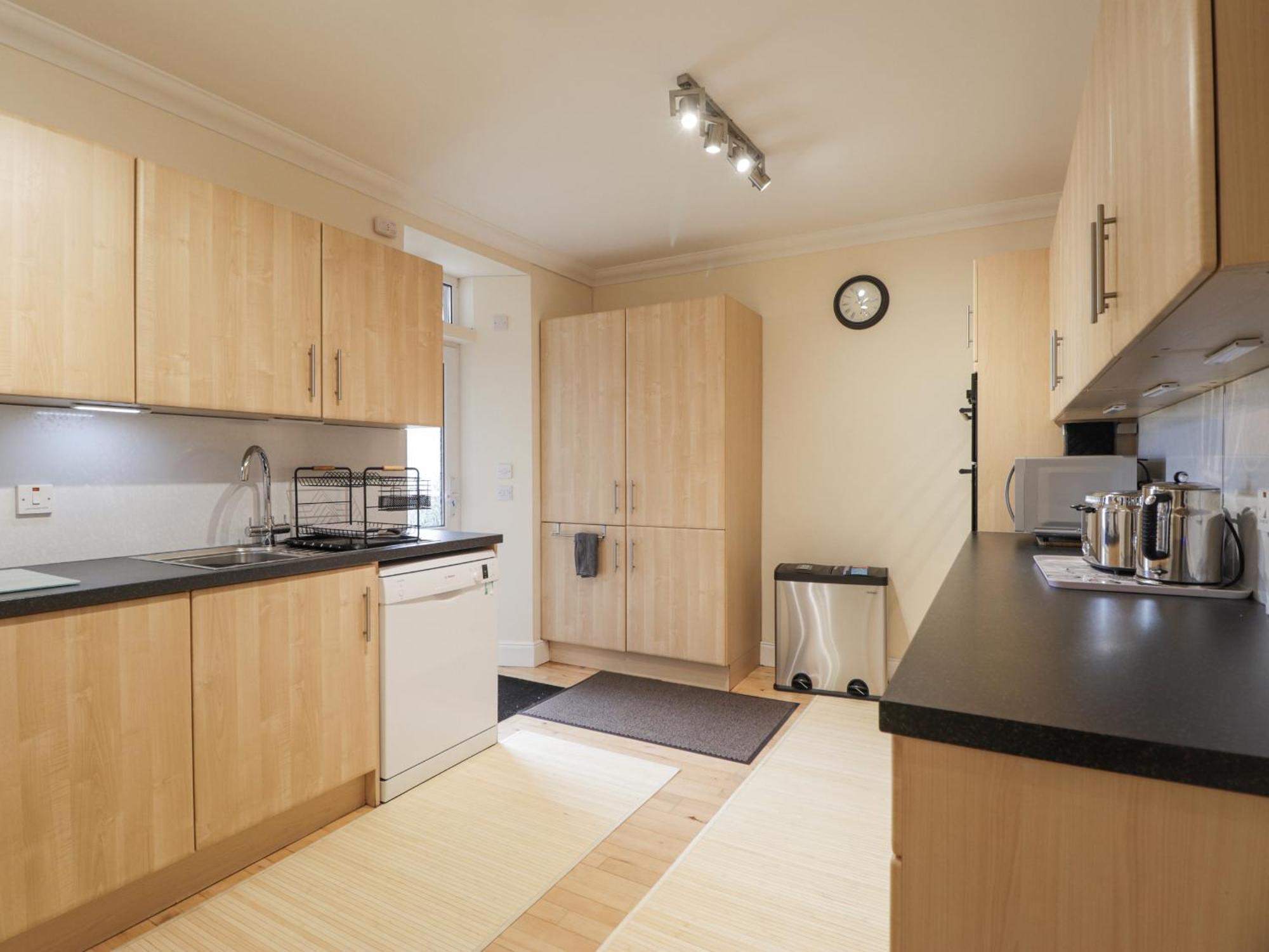 Вилла 16 Fairfield Road Инвернесс Экстерьер фото